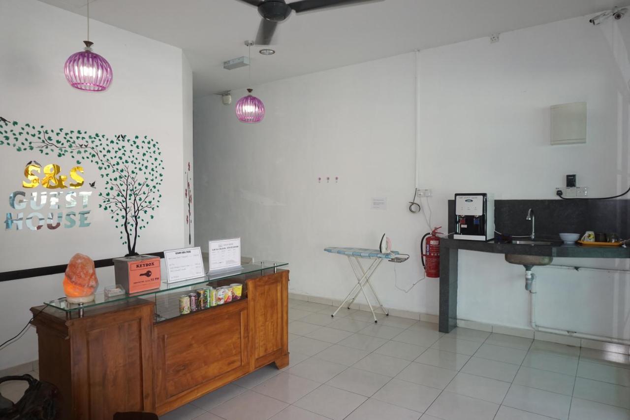 S & S Guest House Kuantan Exterior photo